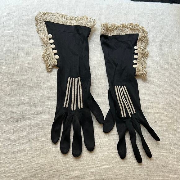 Vintage Van Raalte Fringe Opera Gloves – 1930s – Size 6.5 - Picture 2 of 7